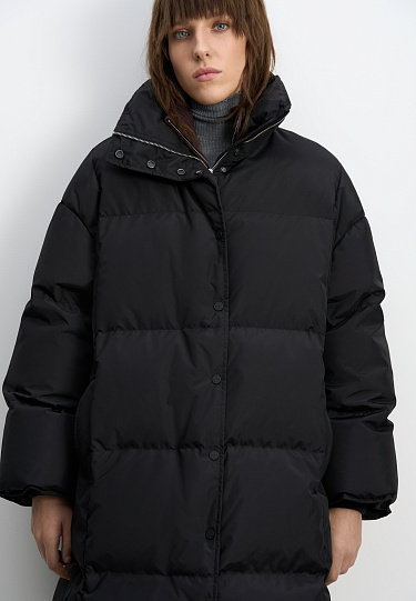 Пуховик с капюшоном и трикотажными манжетами