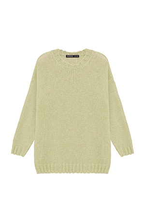 хаки Трикотажный полупрозрачный джемпер из смесовой шерсти с добавлением мохера. Модель свободного силуэта со спущенной линией плеч и круглым вырезом горловины. Манжеты и низ изделия выполнены в широкий рубчик.