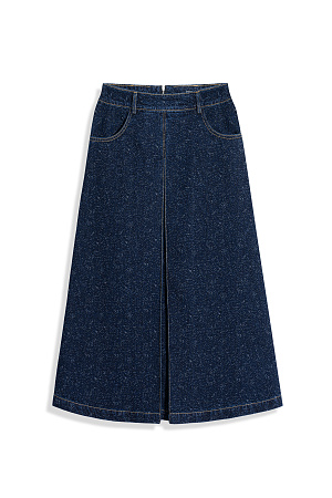 синий Джинсовая юбка длины миди из 100% хлопка. Модель со встречными складками, карманами и шлевками на поясе для ремня. Застежка на молнию. Дополнить образ можно жакетом в таком же стиле.