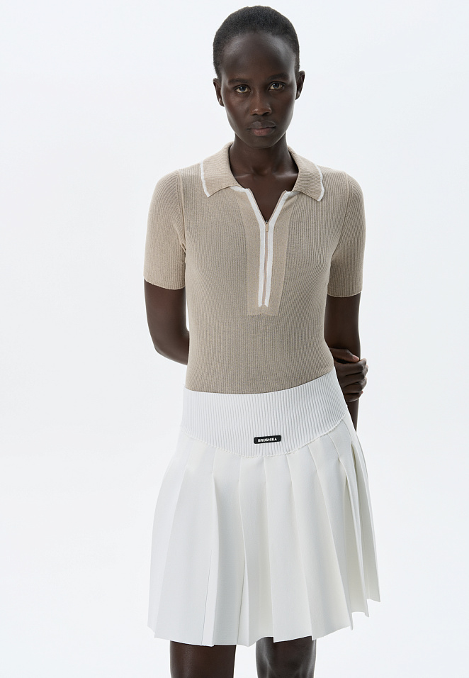 Трикотажная юбка плиссе в теннисном стиле