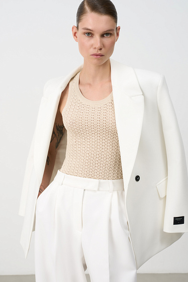 Трикотажный топ с ажурным рисунком