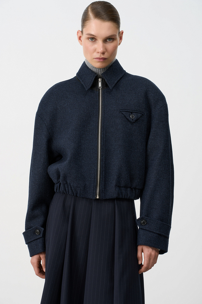 Шерстяной бомбер с отложным с воротником