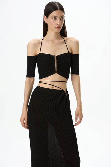 Топ с акцентным лифом