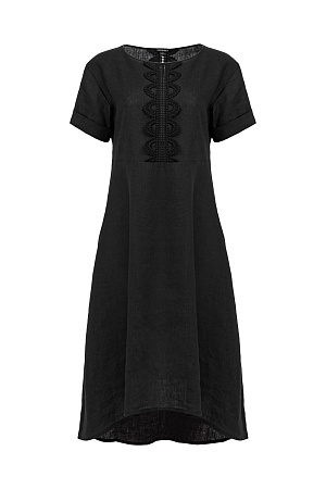 черный Платье длины миди из 100% льна. Модель с коротким рукавом и круглым вырезом горловины. Изделие декорировано кружевом.