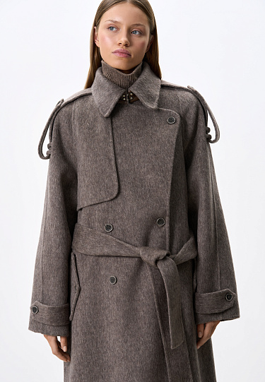 Пальто из шерсти с кокеткой