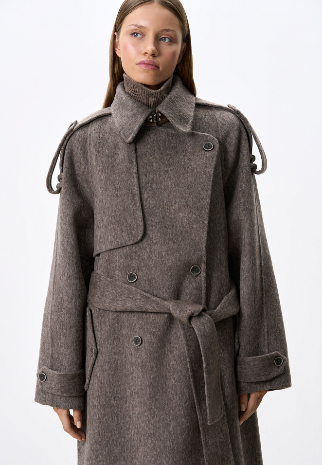 Пальто из шерсти с кокеткой