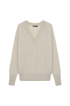 бежевый Джемпер с V-образным вырезом из 100% кашемира. Модель свободного силуэта со спущенной линией плеча. Края изделия в рубчик.