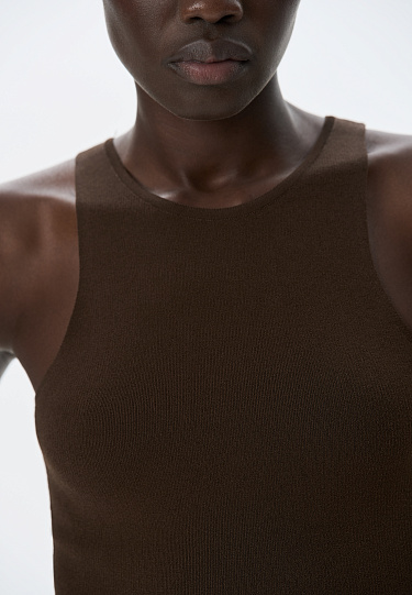 Трикотажное боди без рукавов