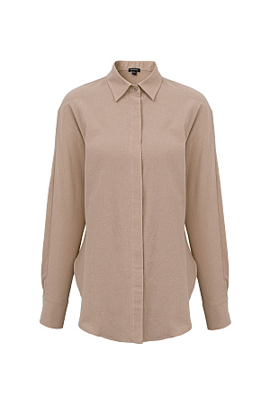 бежевый Классическая рубашка из 100% хлопка с потайной застежкой на пуговицы. Дополнить образ можно брюками.