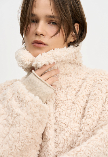 Короткая шуба на синтепоне