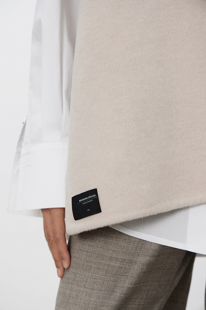 Пончо из шерсти