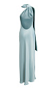 Платье из атласной вискозы длины макси с шарфом. Модель приталенного силуэта, без рукавов, с вырезом халтер, переходящий в воротник-стойку с застежкой на пуговицы сзади. 