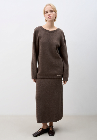 Джемпер с вырезом на спине