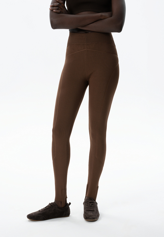 Леггинсы со штрипками