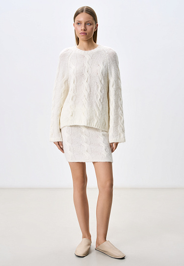 Трикотажный джемпер с косами