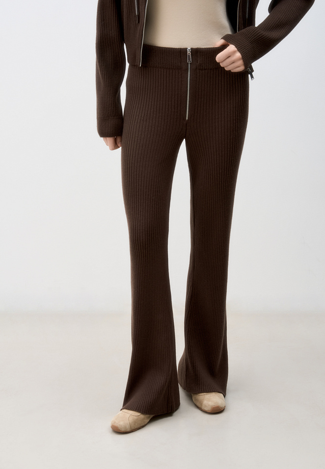 Трикотажные брюки в рубчик