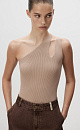 Трикотажный топ из вискозы в рубчик. Модель без рукавов, с двойной лямкой одно на плечо.
