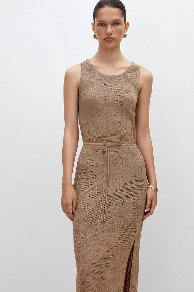 Ажурное платье миди с растительным орнаментом