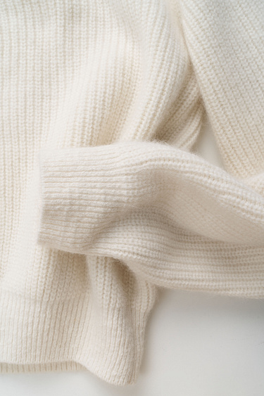 Кардиган на молнии с пухом лисы 