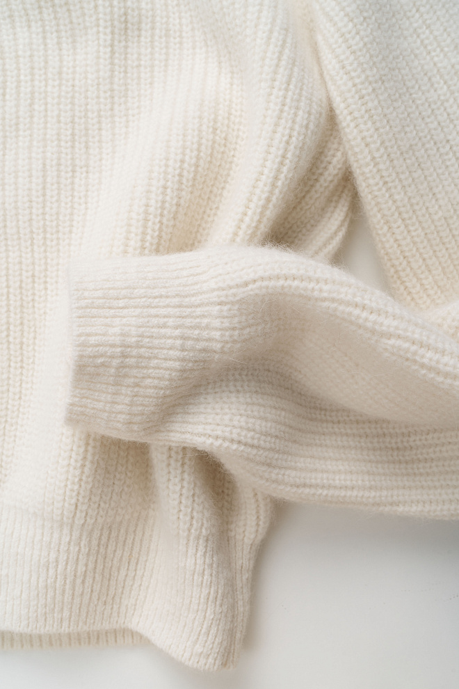 Кардиган на молнии с пухом лисы 