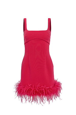 фуксия Платье мини из поливискозы. Модель приталенного силуэта с окантовкой из перьев по нижнему краю.