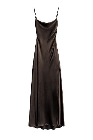 коричневый Атласное платье-комбинация длины миди из 100% вискозы. Модель приталенного силуэта, с высоким разрезом сбоку и открытой спиной,&nbsp;&nbsp;Изделие выполнено на тонких регулируемых бретелях. 
