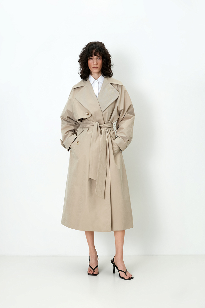 Свободный плащ с поясом на запах