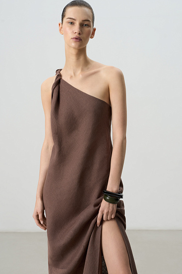 Платье из 100% льна с перекрутом