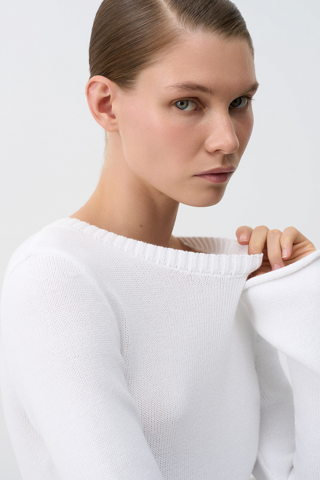 Лонгслив с расклешенными рукавами