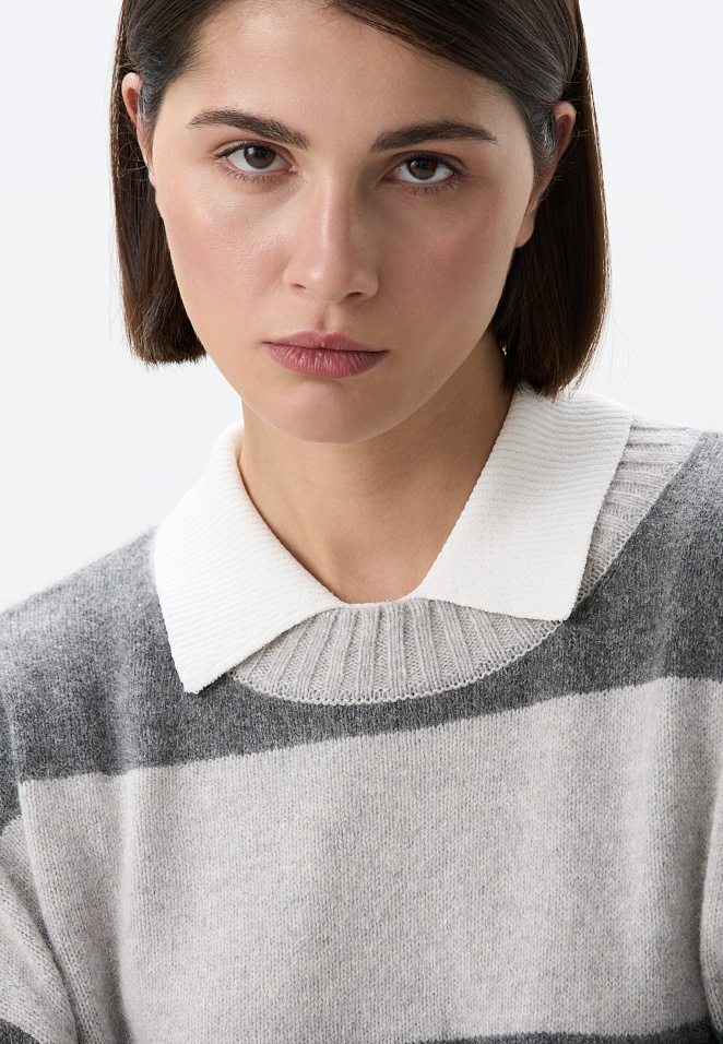 Джемпер из пуха лисы в полоску