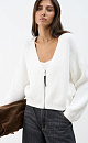 Трикотажный кардиган из 100% хлопка. Модель укороченного силуэта, со спущенной линией плеч, V-вырезом и застежкой на молнию.