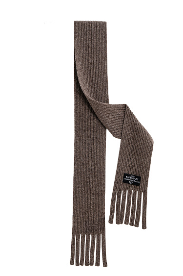 Шарф в рубчик с бахромой 