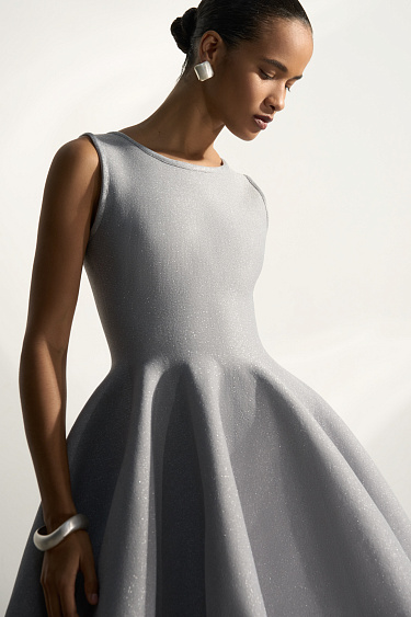 Трикотажное платье миди с люрексом