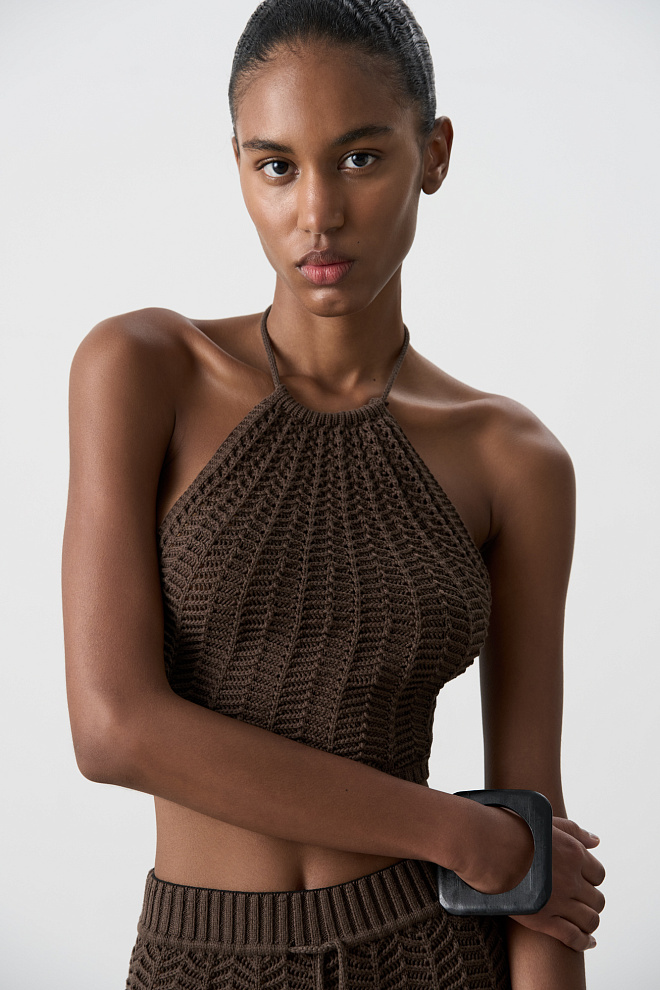 Топ с открытой спиной